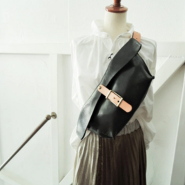 使い込むほどフィットするメッセンジャーバッグ(SS) ネイビー【OR320SS】