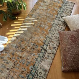 59×147オレンジボタニカル　擦れ　ランナー　トルコヴィンテージラグ