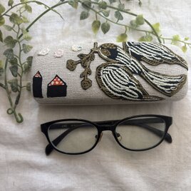 ✳︎ ✳︎ ハンドメイド★ミナペルホネンfollowing day刺繍メガネケース 生成りリネン