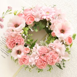 春色カーネーションのナチュラルフラワーリース［ピンク］