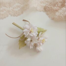 染め布花＊可憐な八重さくらのコサージュ