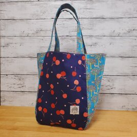 大きめころりんマルシェトートバッグ (さくらんぼ×森の動物柄)