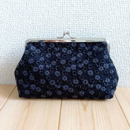 小花柄刺繍　がま口メイクポーチ　14cm口金　ブラック　604