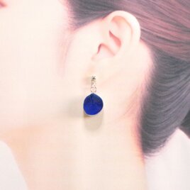 レジンアート　銀彩風のピアス〈凍てついた夜空〉