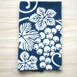 天然藍の型染め手拭い　　大葡萄