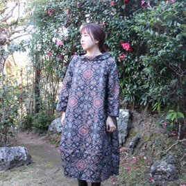 着物リメイク ハイネックバルーンワンピース（紬更紗）