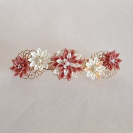 つまみ細工　お花のバレッタ　大　サーモンピンク　透かしゴールド
