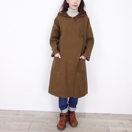 リバーチェックとトーションレースの変形パーカーコート