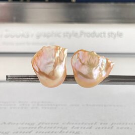 オイスター バロックパール ヒラヒラが可愛い　ピンクオレンジの スタッドピアス K14gf イヤリングに変更可能