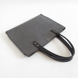 《牛革》新デザイン♪フラットミニマルトート・型押しジオメトリック・0517