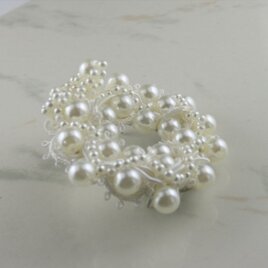 刺繍のパールブレードのブローチ