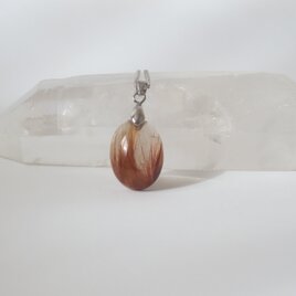 レッドルチルクォーツ　ネックレス