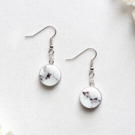 レジンアート　ラウンドピアス〈幽けきもの〉