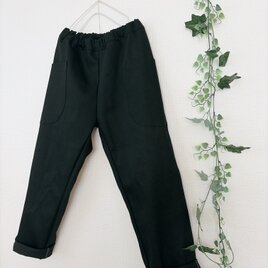 岡山産ブラックデニムポッケ付きリラックスパンツ