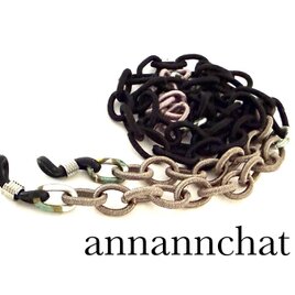 【超軽　糸でできたチェーン　(チャコールグレー・黒）グラスコード】