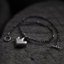 -India old silver- "black & silver" short pendant