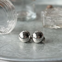 YM196-【 Monet 】モネ・ヴィンテージイヤリング 1960〜70's Silver Tone Domed