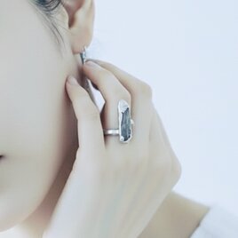 リング「Black Labradorite」ripple stone long