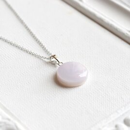 レジンアート　ラウンドペンダント〈夕顔〉