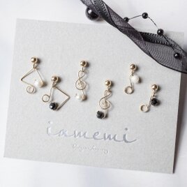 【ピアス／イヤリング】「小さな音符」ト音記号 パール ブラックスピネル 14kgf K14 樹脂ピアス ノンホールピアス