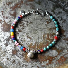 カレンシルバーの鈴とクレイジーミックスアンティークヴェネチアビーズ、ターコイズののブレス