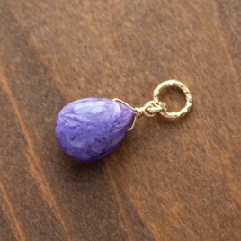 ✨溶け合うパープルとホワイト✨ チャロアイト＜マロンカット＞のチャーム（K14GF）