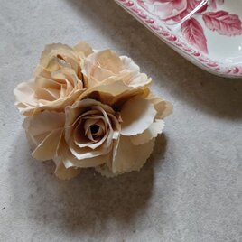 フラワーコサージュ ローズ バラ ■ アンティークカラー 3色展開 ■ ベージュ