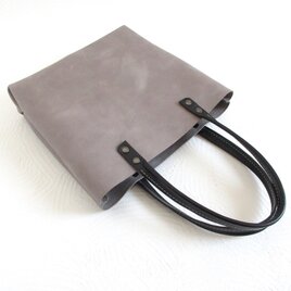 newデザイン♪《牛革》三角マチのスクエアミニトート・マーブルグレー・0595