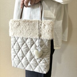 ミニマル ハートガラス チェーンバッグチャーム　グレー