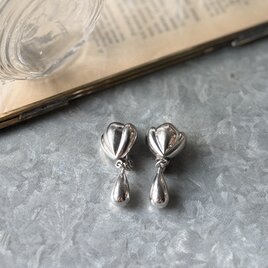YM197-【 Monet 】モネ・ヴィンテージイヤリング 1960〜70's Silver Tone Puff Heart