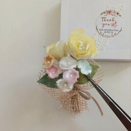 染め布花＊レモンイエロー小花の花束コサージュ