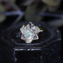 オパールとダイヤモンドクォーツのイヤーカフ