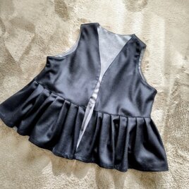 ブラック＆グレー　リバーシブルプリーツジレ