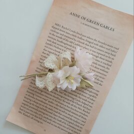 染め布花＊可憐な八重さくらのコサージュのコピー