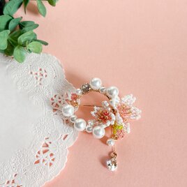 春を待つ　桜とパールのブローチ[卒業式にも]
