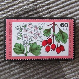 ドイツ　「サンザシ」切手ブローチ1073１