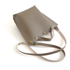 サックっと持てる♪《牛革》２WAYショルダーバッグ・マイクロシュリンク・ベージュ・0152