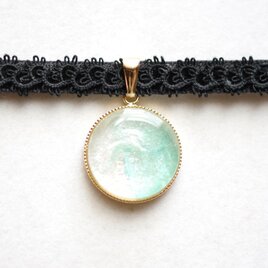 【受注製作】レジンアート　ラウンドモチーフとタティングレースとベルベットリボンのチョーカー〈薄氷〉