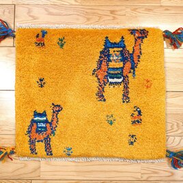 ペルシャ　ギャッベ　ミニマット　ラグ　横44x38㎝　2匹のラクダ　ヤギ　生命の木　黄金色　Z1652