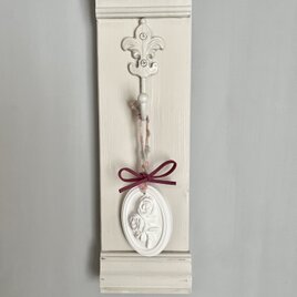 アンティーク ウォールフック &フラワーアロマストーン ミルキーホワイト 木製