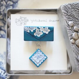 : : : 陶土の草花ブローチ : : : 1427