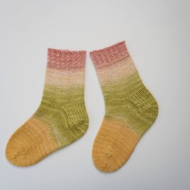 手編みの靴下　「フルーツゼリー」