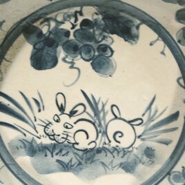 うさぎとぶどうの染付のお鉢⑥