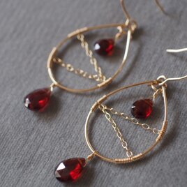 14kgf きらり深紅のガーネット華やかピアス k14gf