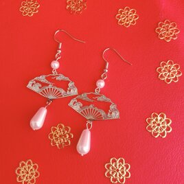 扇子☆パール☆揺れる☆ピアス☆イヤリング☆成人式☆お祭り☆結婚式☆御神輿☆祇園祭☆だんじり祭り☆よさこい髪飾り☆