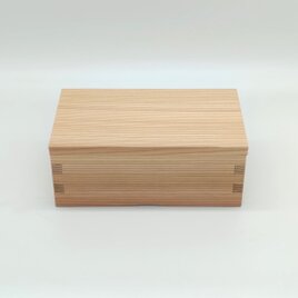 接着剤を使わず組んだお弁当箱