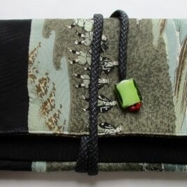 ８６１５　黒の羽織と長襦袢で作った和風財布・ポーチ　＃送料無料