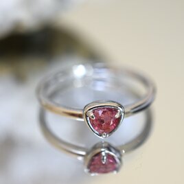 RG10-167 シルバー 非加熱 槿花色 スピネル リング ミャンマー産 フリーサイズ 指輪 金属アレルギー対応