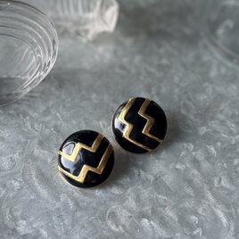 PM66-【 Monet 】モネ・ヴィンテージピアス 1980〜90's Black Enamel Chevron