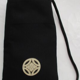 ８６１７　家紋入りの着物で作ったスマホポーチ　